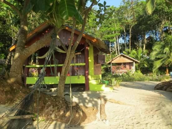 Lae Tawan Bungalow Ко Чанг Ранонг Экстерьер фото